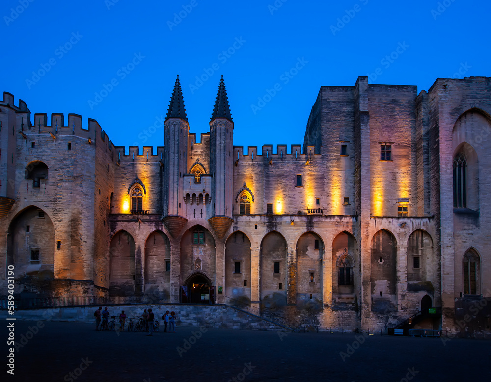 Popes Palace, Saint-Benezet, Avignon, Provence, France