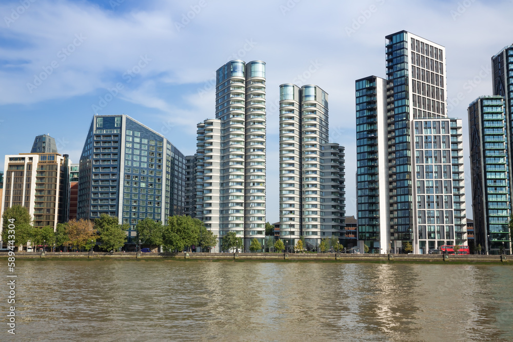 Fototapeta premium Modern buildings in London