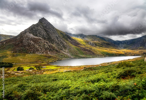 Tryfan and Llyn Ogwen, Bangor, Ogwen Valley, Snowdonia, Wales, UK