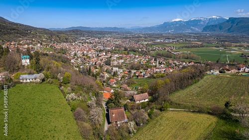 Tullins vue de drone, Isère, Auvergne-Rhône-Alpes, France