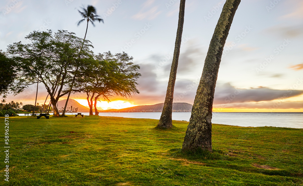 Sunrise on the Island of Oahu, Hawaii Sunrise on the Island of Oahu, Hawaii