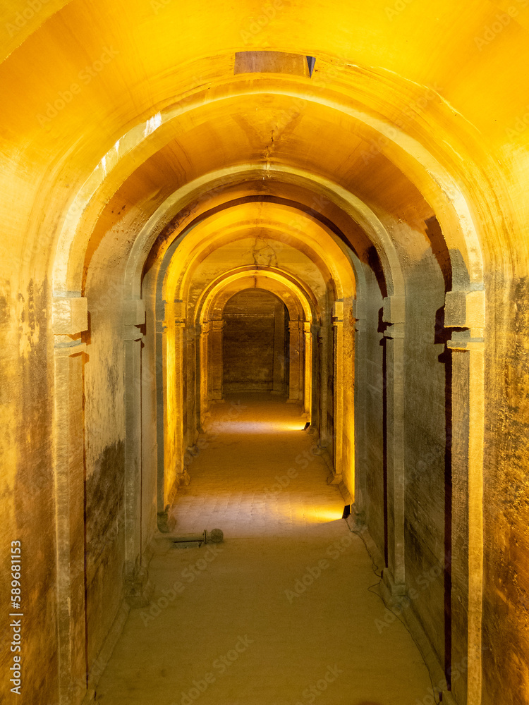 Fototapeta premium Old Elvas cistern interior