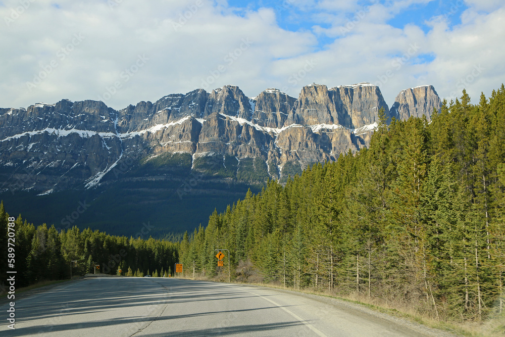 The road and Castle Mountain - Kootenay National Park, Canada