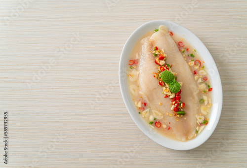 Steamed Fish in Spicy Lemon Sauce