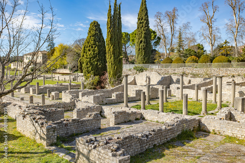 vue du site de vestiges romain de la ville de Vaison la Romaine dans le Vaucluse