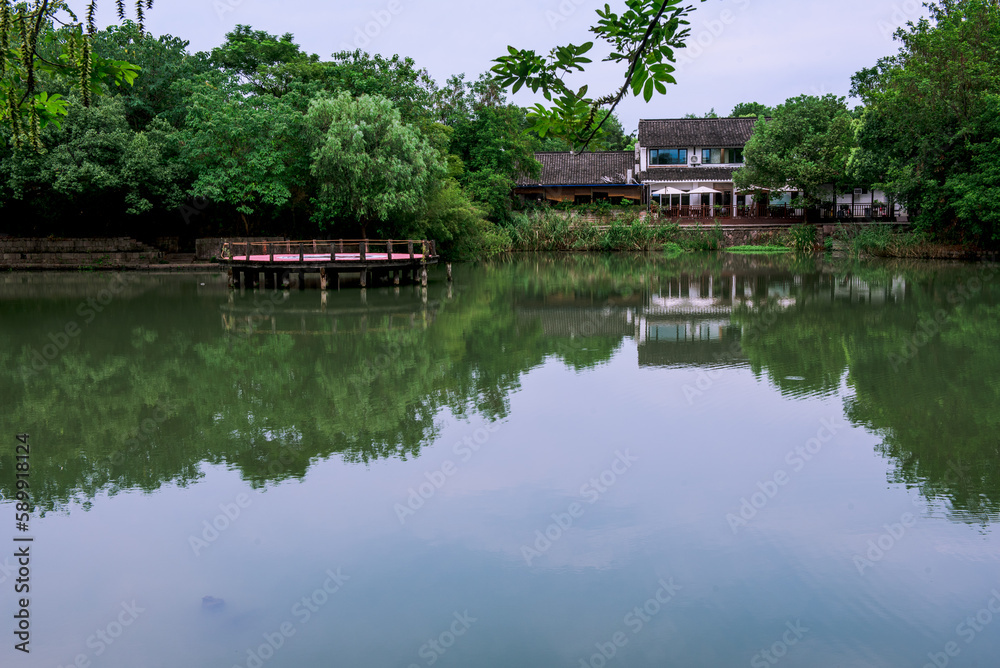 Xixi Hangzhou National Wetland Park  The park is densely crisscrossed with six main watercourses, among which are scattered various ponds, lakes and swamps.