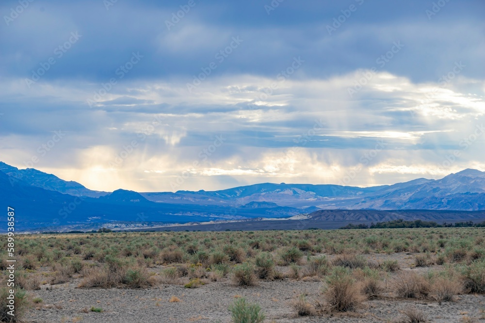 Obraz premium Beautiful clouds over Death Valley National Park