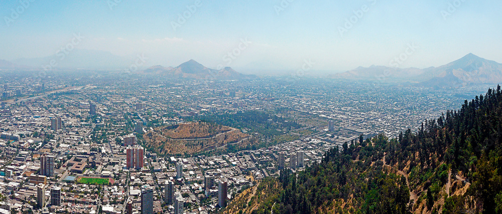 Fototapeta premium Panoramic of the city of Santiago, Chile