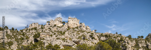 the Pilon du Roi valley, in the Etoile mountain north of Marseille © philippe paternolli