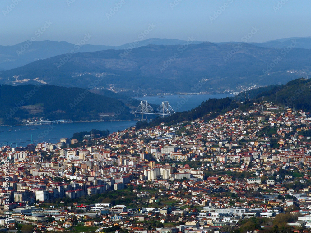 Vista panorámica de la ciudad de Vigo. Rías Baixas, Galicia, España. 