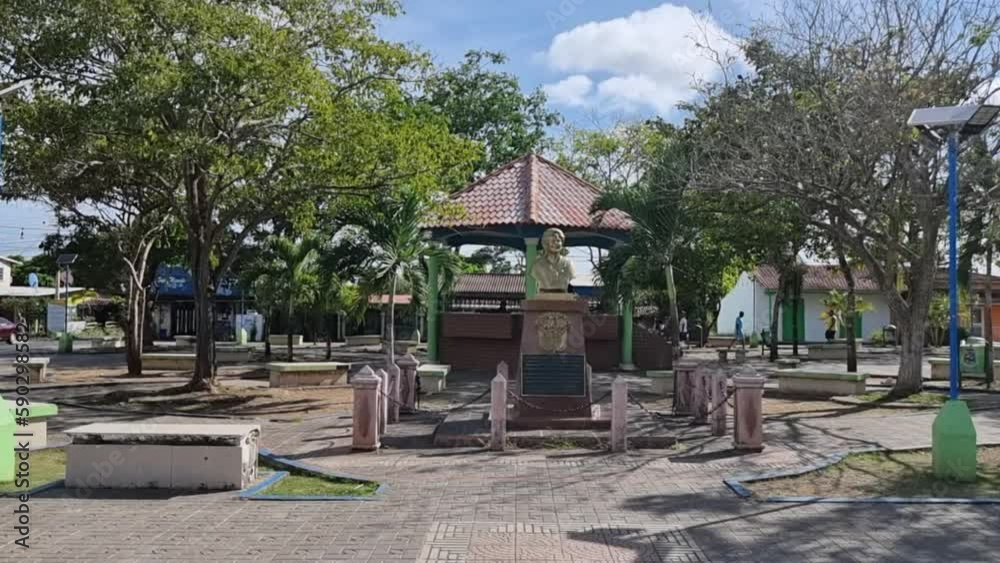 Panama, Pedasi town,statue of president Mireya Elisa Moscoso, in honor of the country s first female president. Panama, Pedasi town,statue of president Mireya Elisa Moscoso, in honor of the country s first female president.