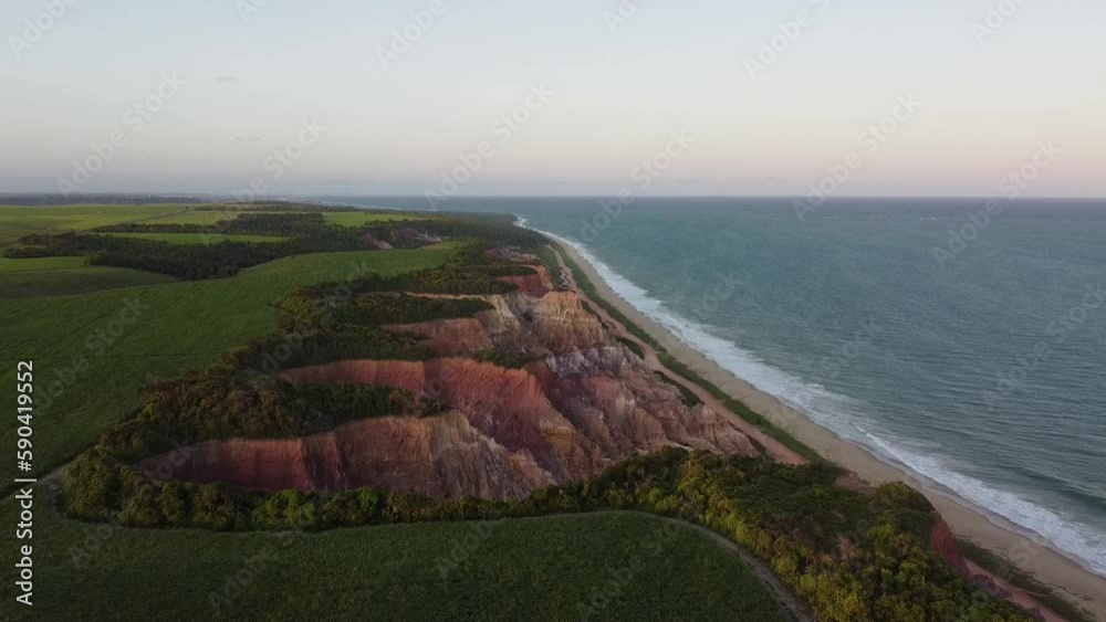 Falésias Praia Gunga Alagoas Paisagem Litoral Mar Pôr Por do Sol Oceano Areia Geologia Geografia Zona da Mata Geo Planeta Terra Ondas Geológico Acidente Geográfico