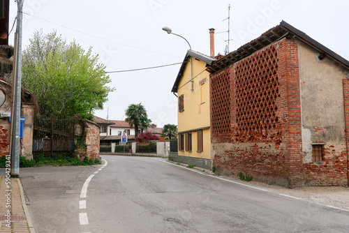 Linarolo characteristic village houses roofs streets art history culture tourism Italy Italian © Samuele Gallini