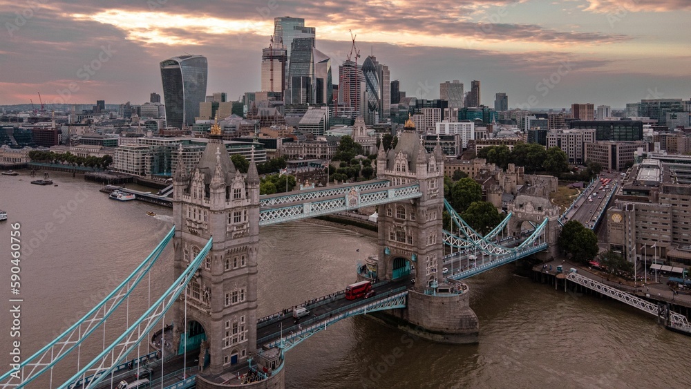 Fototapeta premium View of Tower Bridge at pinky dreamy sunset in London