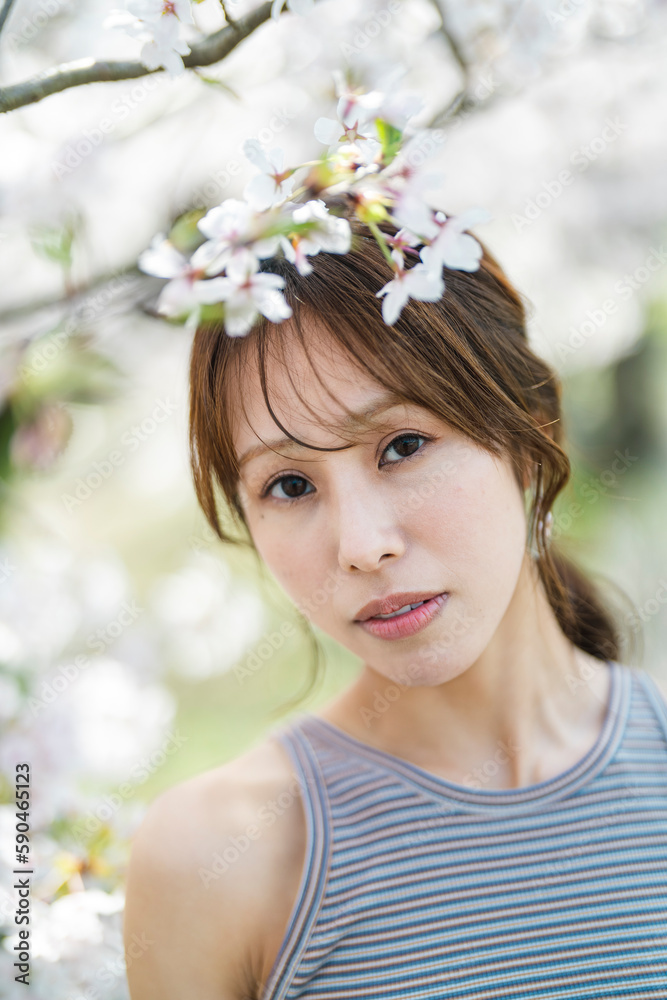 桜と女性 桜と女性