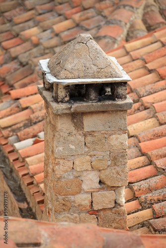 Obraz na płótnie Monemvasia - roofs and chimneys of tenement houses from Byzantine times in Monemvasia in Peloponnese (Greece) w salonie