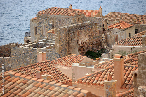 Obraz na płótnie Monemvasia - roofs and chimneys of tenement houses from Byzantine times in Monemvasia in Peloponnese (Greece) w salonie