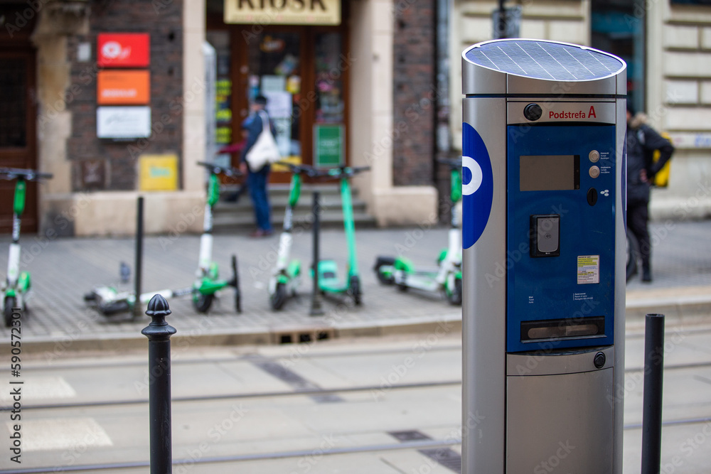 Parkometr. Biletomat. Parkometr z hulajnogami elektrycznymi. parking meter. ticket machine. Parking meter with electric scooters Parkometr. Biletomat. Parkometr z hulajnogami elektrycznymi. parking meter. ticket machine. Parking meter with electric scooters