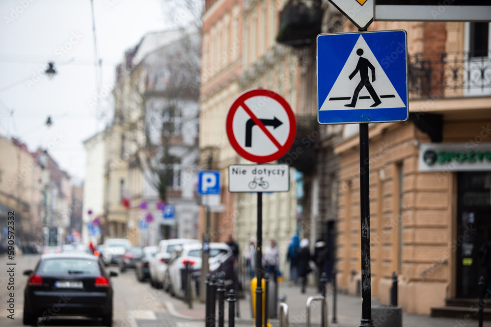Zakaz skrętu w prawo i znak przejście dla pieszych. No right turn and pedestrian crossing sign. - obrazy, fototapety, plakaty 