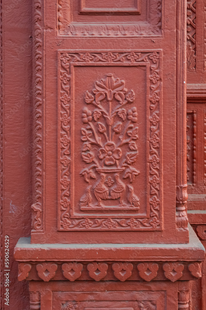 Decorative Pillar wall sculptures of Gurudwara Shri Guru Singh Sabha, Indore. Shri Guru Nanak Devji Sikh Gurudwara, Indore. Stone Carved Pillar wall sculptures. Indian Architecture.