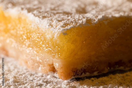 фотографія 100mm Macro Lemon Bars with powered sugar