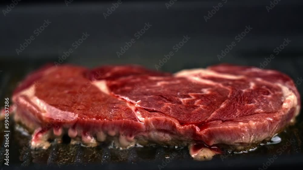 A delicious fried steak video
