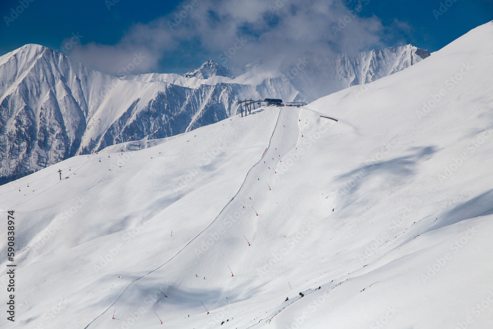 Skigebiet Serfaus Fiss Ladis (Österreich, Tirol): Blick auf die Piste die vom .Mittleren Sattelkopf in Richtung Möseralm führt
