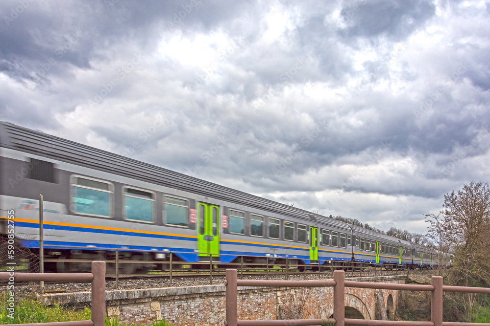 Fototapeta premium In transito tra le nuvole .....