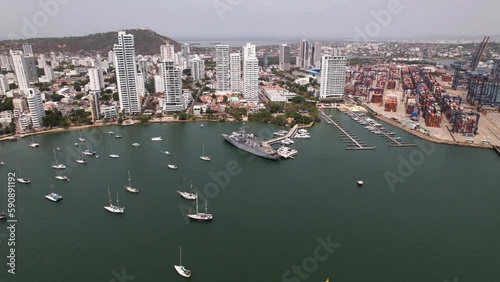 Paisajes, playas, sitios turísticos, torre del reloj, fuertes, murallas de la ciudad de Cartagena, ubicada en Colombia, pais latinoamericano. photo