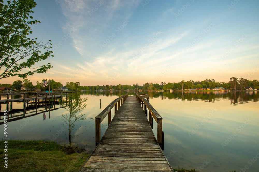 Naklejka premium Dock on the Lake