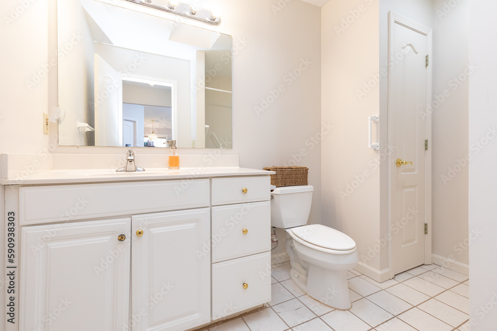 bathroom bathroom
