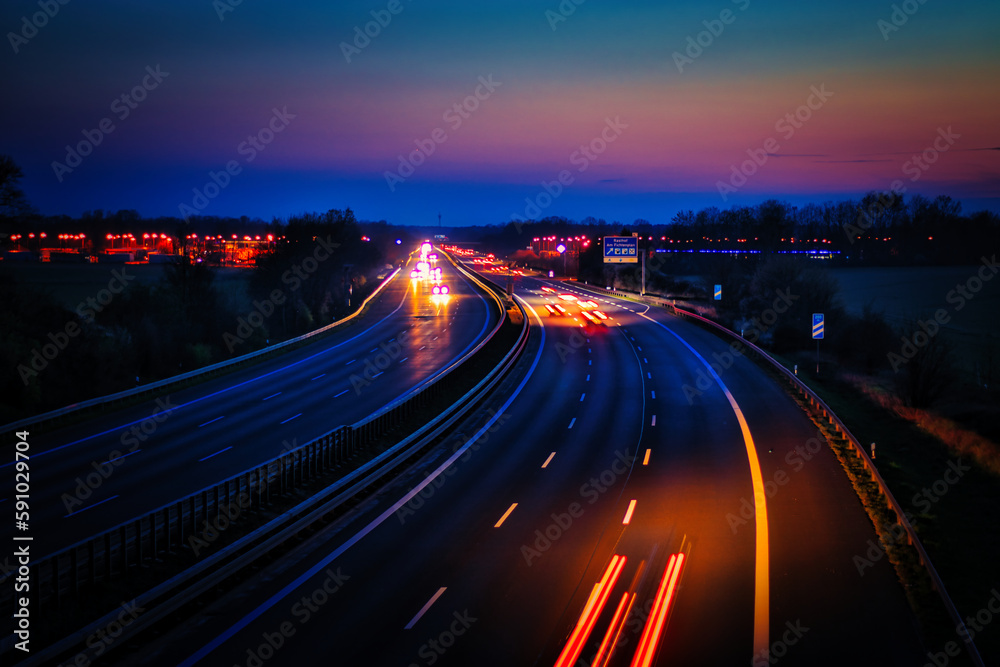 Langzeitbelichtung - Autobahn - Strasse - Traffic - Travel - Sunrise - Line - Ecology - Highway - Night Traffic - Long Exposure - Cars Speeding - Lights - Sunset - Light Trails - High quality photo