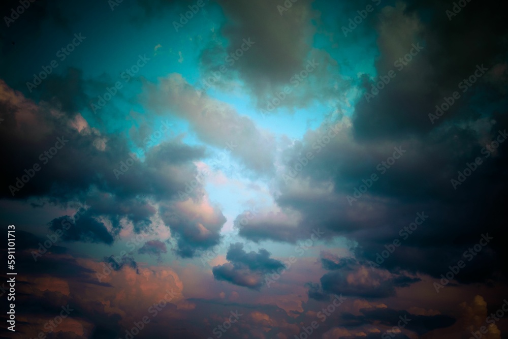 Obraz premium Scenic cloudscape during sunset