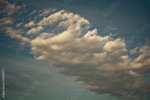 Scenic cloudscape on a sunny day © Andrus Ciprian/Wirestock Creators