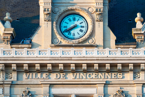 Détail de l'hôtel de ville de Vincennes, France. Vincennes est une commune située dans le département du Val-de-Marne en région Île-de-France, à l'est de Paris