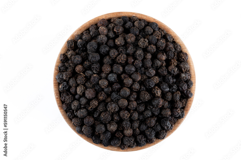 Bowl full of black pepper on a white background,closeup
Bowl full of black pepper on a white background,closeup