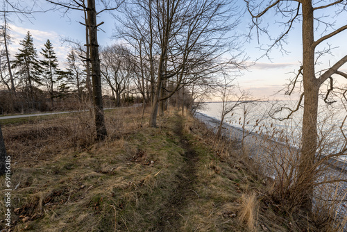 Wallpaper Mural Pickering Ontario Unionville, a stunning destination in Canada. With its picturesque lakeshore and beaches, this area offers the perfect backdrop for nature photography  Torontodigital.ca