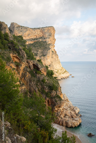 Obraz na płótnie Cliff at Moraig Cove Beach; Alicante; Spain w salonie