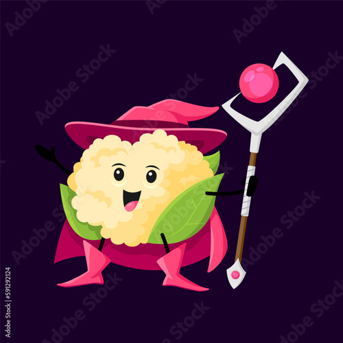 Cartoon cauliflower Halloween vegetable wizard, witch and mage character. Vector funny magician hold magic staff with pink crystal. Wiz sorcerer wear hat and cape. Isolated smiling veggies fascinator