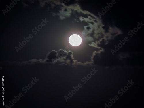 noche oscura de luna llena © JoseLuis
