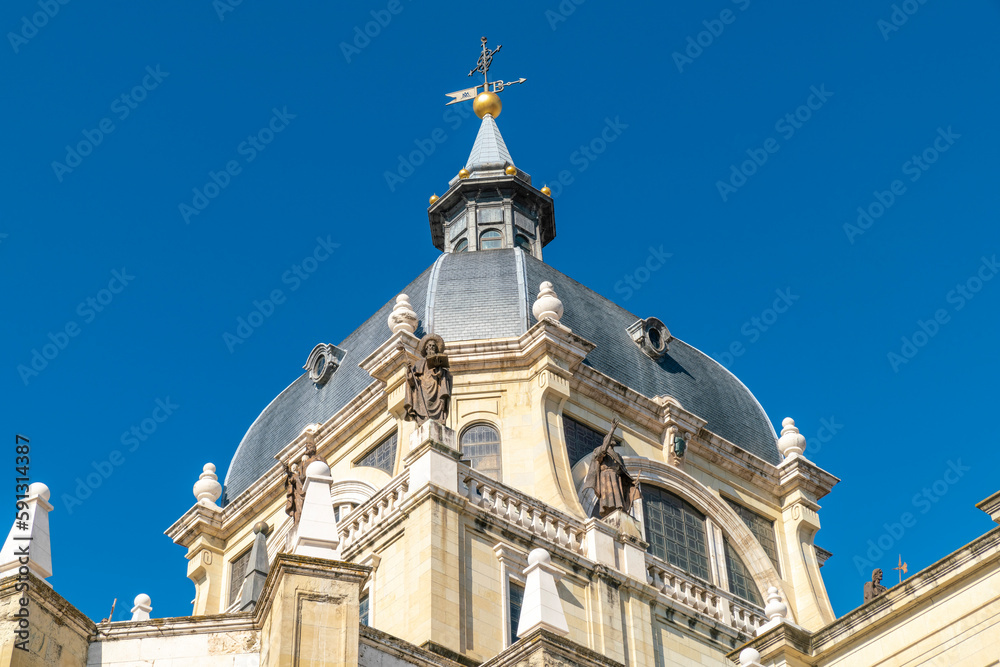Cathedral church Catedral de Santa María la Real de la Almudena in front of the royal palace, Madrid spain Cathedral church Catedral de Santa María la Real de la Almudena in front of the royal palace, Madrid spain