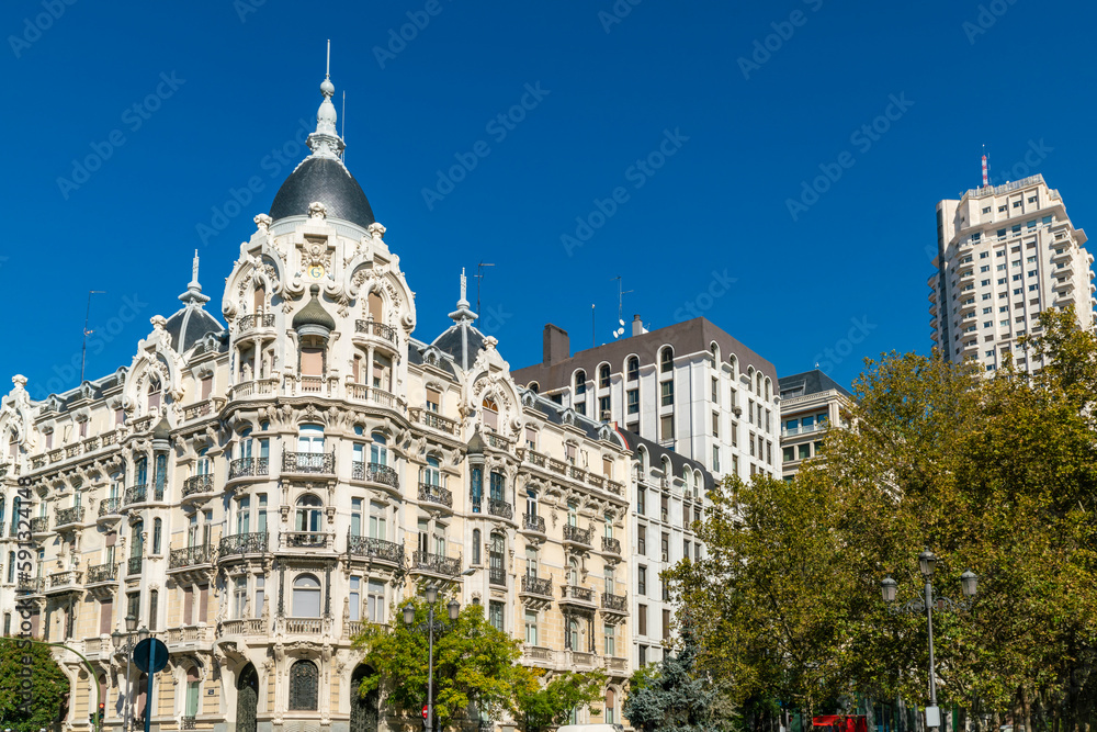 Naklejka premium Plaza de Espana in Madrid with skyscrapers, Spain