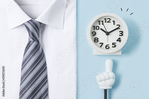 ビジネスマンと時間の管理。効率化、生産性の向上イメージ