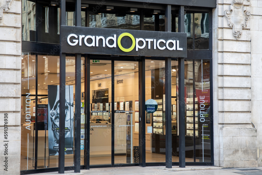 grand Optical logo brand shop entrance glasses Store eyeglassess vision