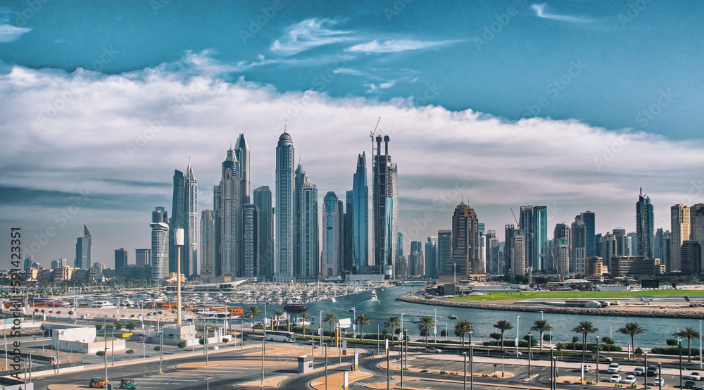 Dubai Harbour
DUBAI, VAE  Das Panorama mit  den Wolkenkratzern der Innenstadt. 
