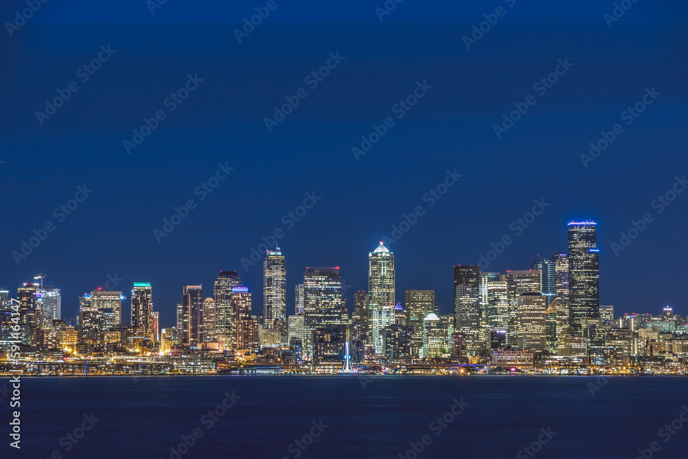 Obraz premium Seattle Skyline bei Nacht. Seattle, Washington, USA