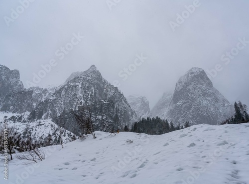 Gosausee im Nebel Gebirge im nebel ,berge