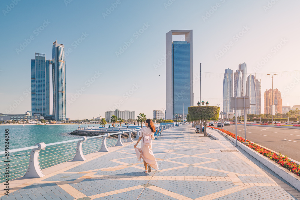 Strolling along the Abu Dhabi Corniche, a scenic waterfront promenade with stunning views of the Arabian Gulf and the city's iconic skyscrapers, is a must-do for any visitor to the UAE's capital.