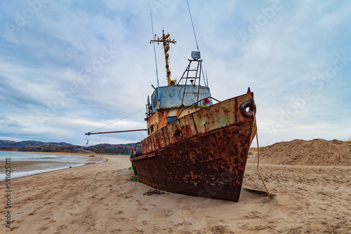 old fishing boat © adveis