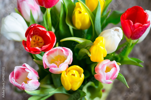 Obraz na płótnie Large bouquet of colorful spring tulips w salonie